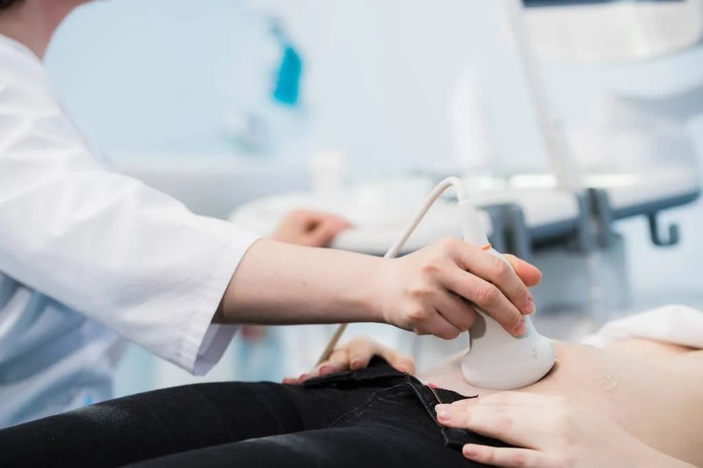 大陸超聲波掃描|懷孕3個月能否在深圳怡康醫院做超聲波檢查